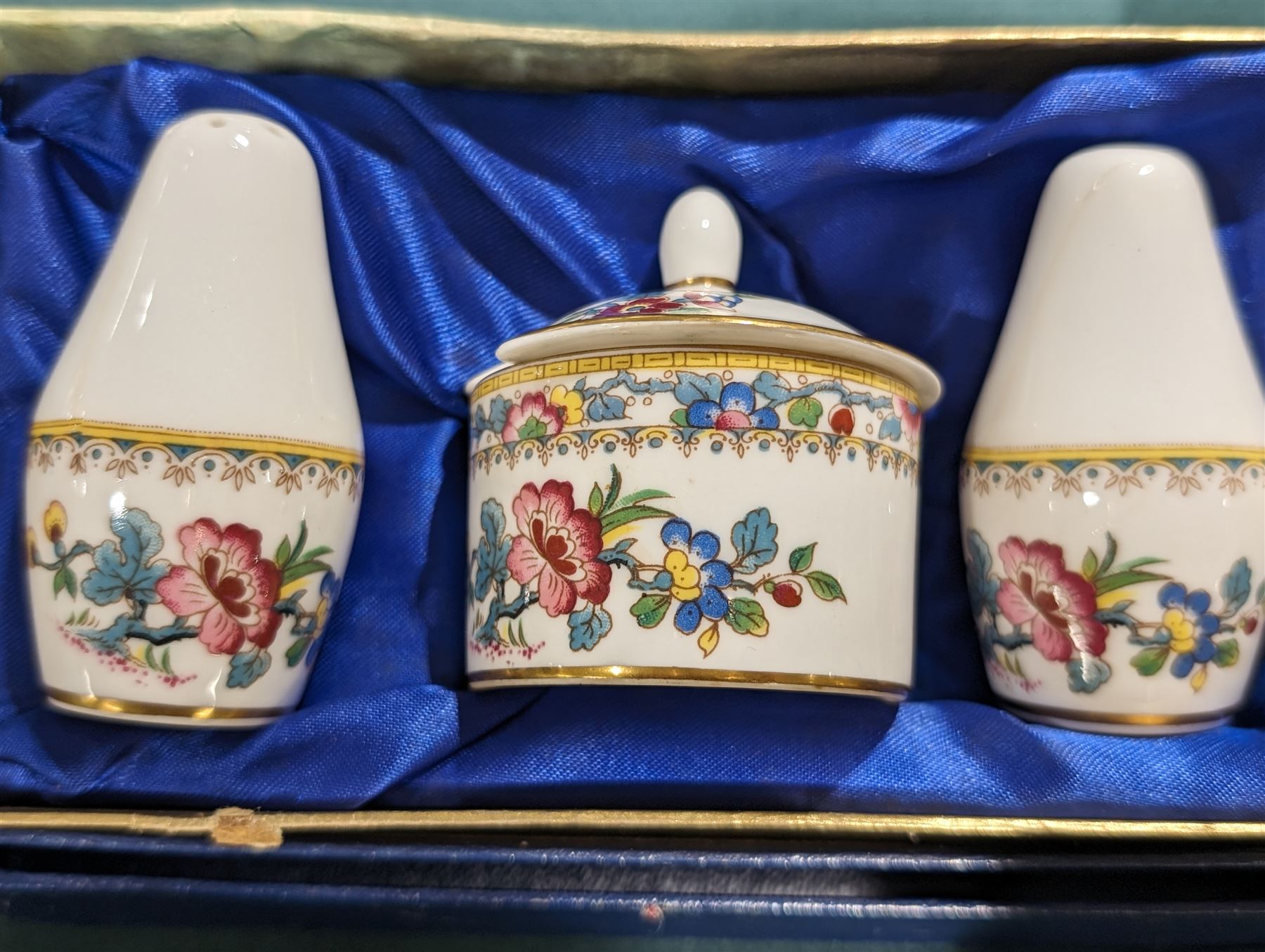 Paragon teacup and saucer, Wedgewood Kutani rose items and a Coalport Ming Rose cruet set