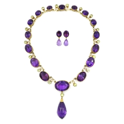  Seventeen stone graduating amethyst and chrysoberyl gold pendant necklace, hallmarked and pair of matching ear-rings  