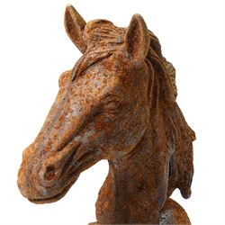 Pair of cast iron horse heads, H46cm (2)