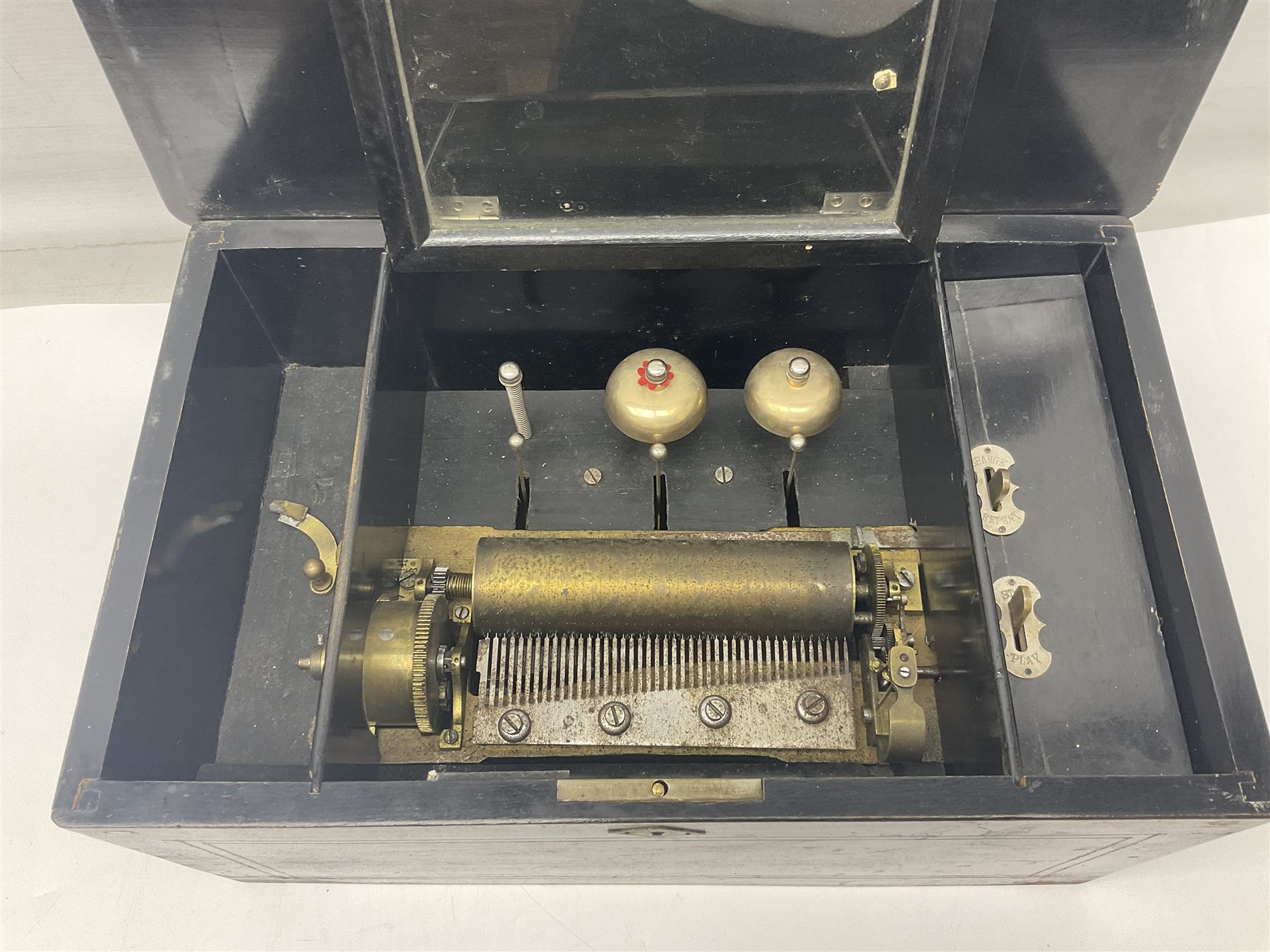 Swiss - Three 19th-century cylinder music boxes suitable for spares or repair.