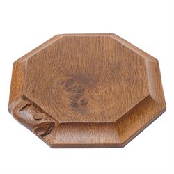 Mouseman - Small oak octagonal herb chopping board with carved mouse signature by the workshop of Robert Thompson, Kilburn W19cm
