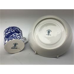 Late 19th Century pot lid bearing ‘The Residence of Anne Hathaway, Shakespeare’s Wife’ below printed decoration of thatched houses and animals scene, Royal Crown Derby Chinoiserie pattern coffee can and saucer, Rd No 758225, and an oval trinket box with gilt decoration bearing interlaced L mark to base (4)