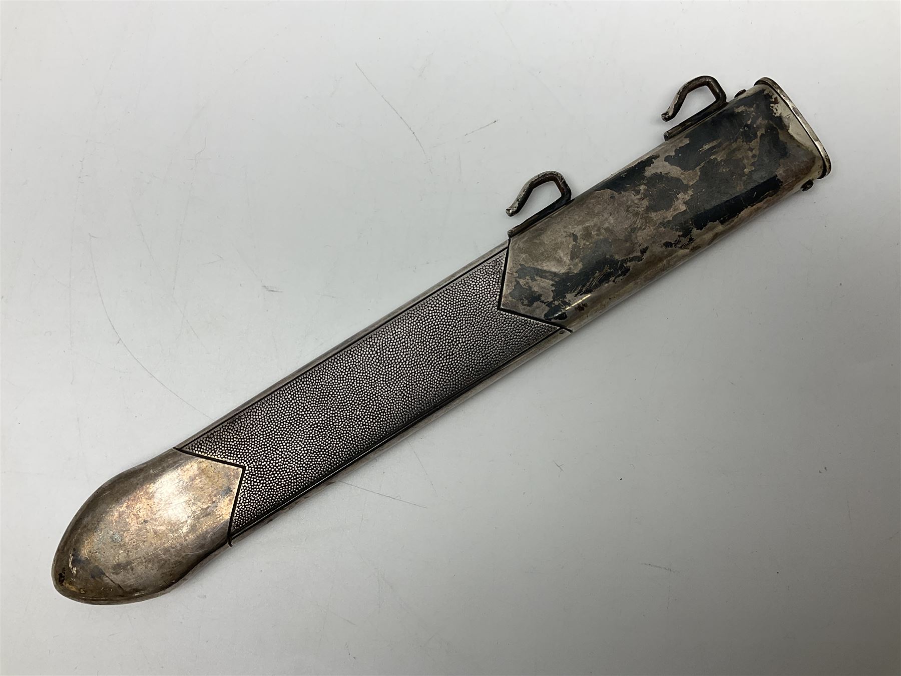 WW2 German RAD (Reichsarbeitdienst) Leader's hewer dagger,  the 25.5cm fullered steel blade engraved Arbeit Adelt (Work Enables) with Eickhorn squirrel maker's mark; scrolling cross-piece, mahogany grip and eagle pommel; in decorative plated scabbard L40cm overall.
