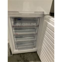 Hoover 6182W5KN fridge freezer - THIS LOT IS TO BE COLLECTED BY APPOINTMENT FROM DUGGLEBY STORAGE, GREAT HILL, EASTFIELD, SCARBOROUGH, YO11 3TX