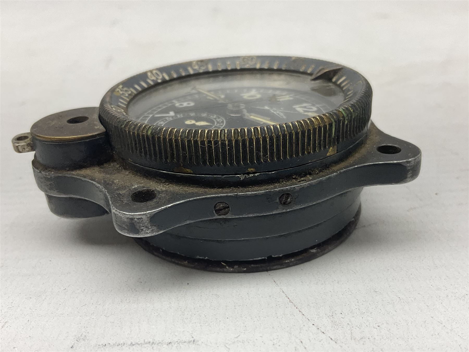 WW2 Jungans Luftwaffe aircraft cockpit clock with luminous centre sweep