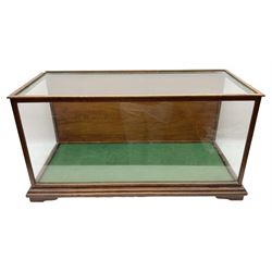 20th century glazed display cabinet of rectangular form, with green felt lined interior and solid panel back, W85cm H43cm D38cm