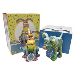 Wallace & Gromit - Gromit Unleashed: two Aardman Animations The Grand Appeal 'Gromit Unleashed' figures comprising Sprinkles and Blossom, both with boxes