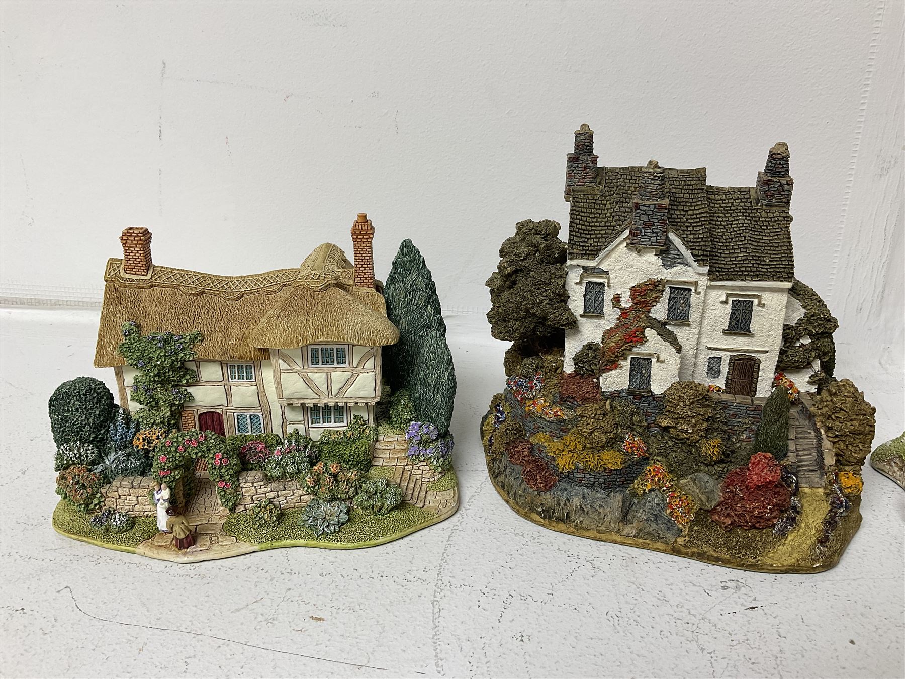 Nineteen Lilliput Lane models | Antiques, Collectables, Ceramics