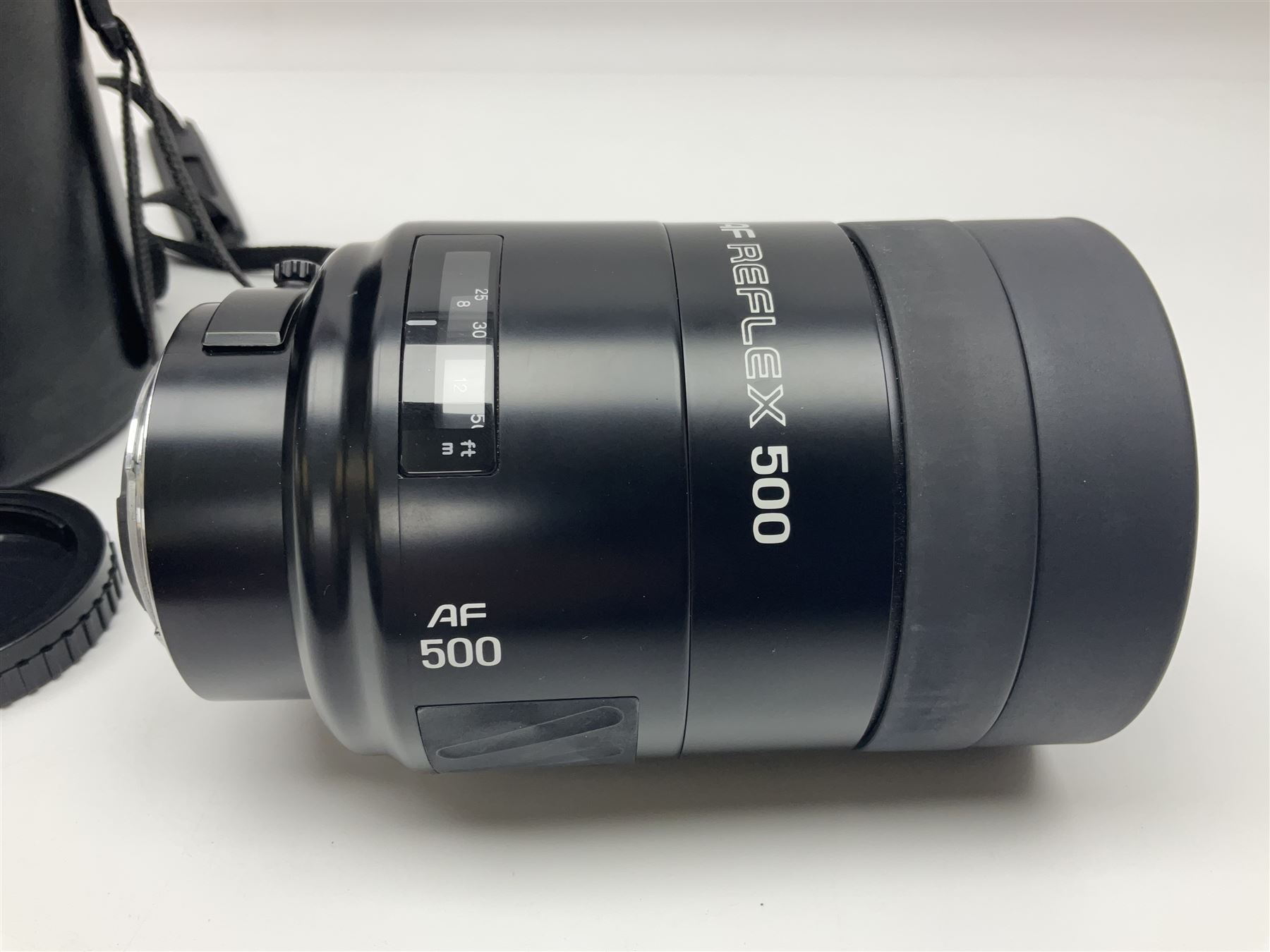 Minolta AF Reflex 500mm 1:8' camera lens serial no 1920721, in case