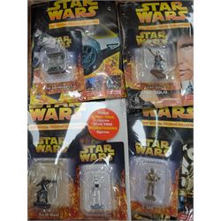 Large collection of Deagostini Star Wars Figurine Collection magazines, most magazines sealed and with accompanying figurines, in two boxes 