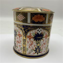 Royal Crown Derby 1128 Imari jar and cover, with printed makers mark beneath, H10cm