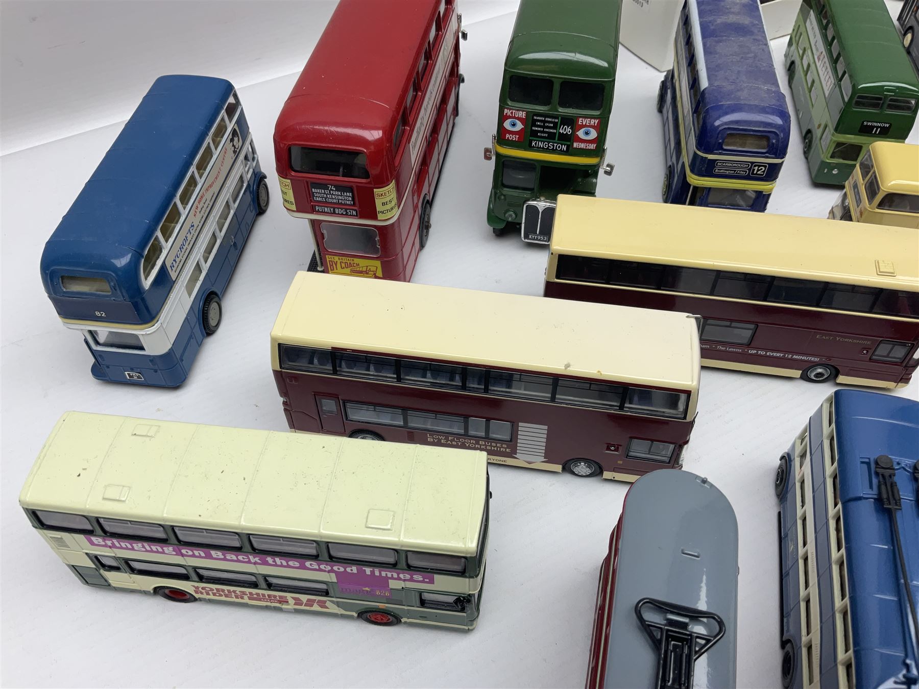 Thirty-one modern die-cast models of buses, coaches and trams by Corgi, EFE, Solido etc; predominantly unboxed but one in box