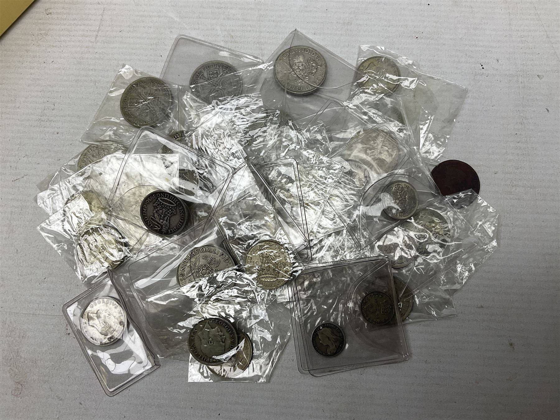 Collection of Great British and World coins, including Great British pre-1947 silver coins, pre decimal coinage, commemorative coins, Queen Elizabeth II 'Souvenir of Thoresby Hall' unofficial coin set etc