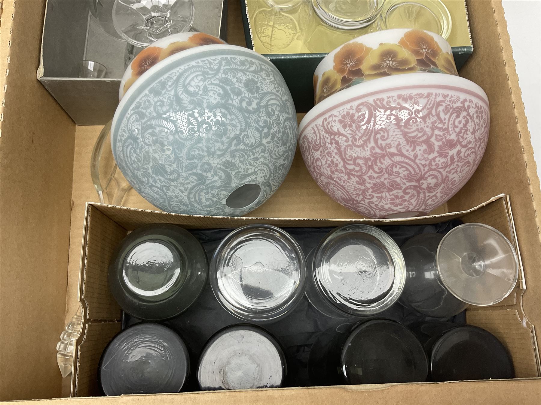 Large quantity of glassware to include Dartington decanter, boxed Caithness Maydance paperweight, mid-century drinking glasses, Murano style figure of a bird, cranberry glass etc