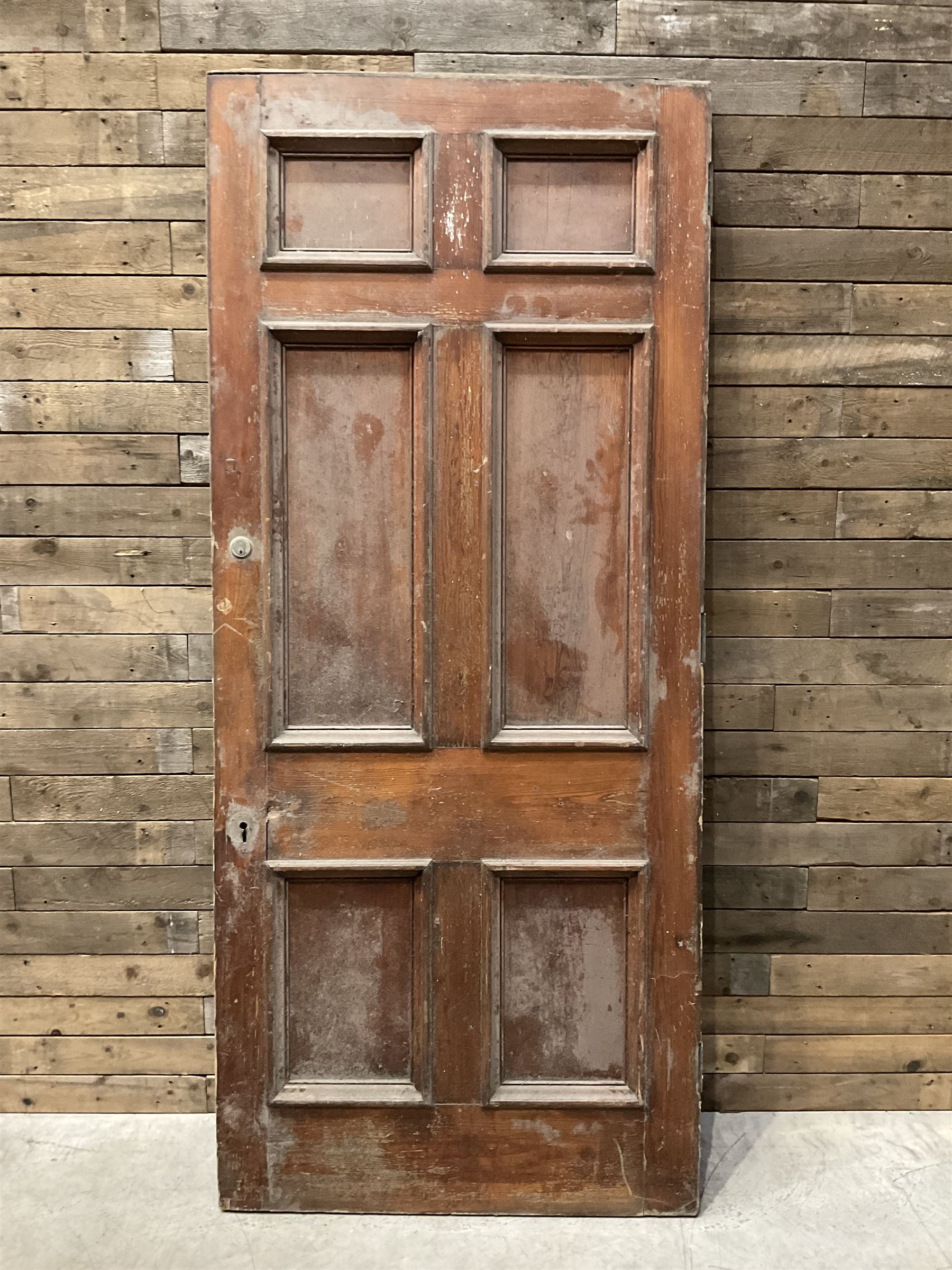 Five 19th century heavy pitch pine six panel doors

226cm x 99cm
228cm x 99cm
228cm x 100cm
228cm x 100cm
228cm x 99cm
