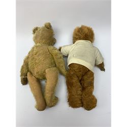 Early 20th century cinnamon coloured bear c1920, possibly continental, with unusual hedgehog styled head/face, swivel jointed head, wood wool filled body with jointed limbs, five claw stitches to feet  and inoperative growler mechanism H16