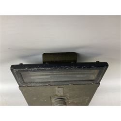 WW2 M6 Sherman tank periscope dated 1944 by the Minneapolis-Honeywell Regulator Company H28cm
