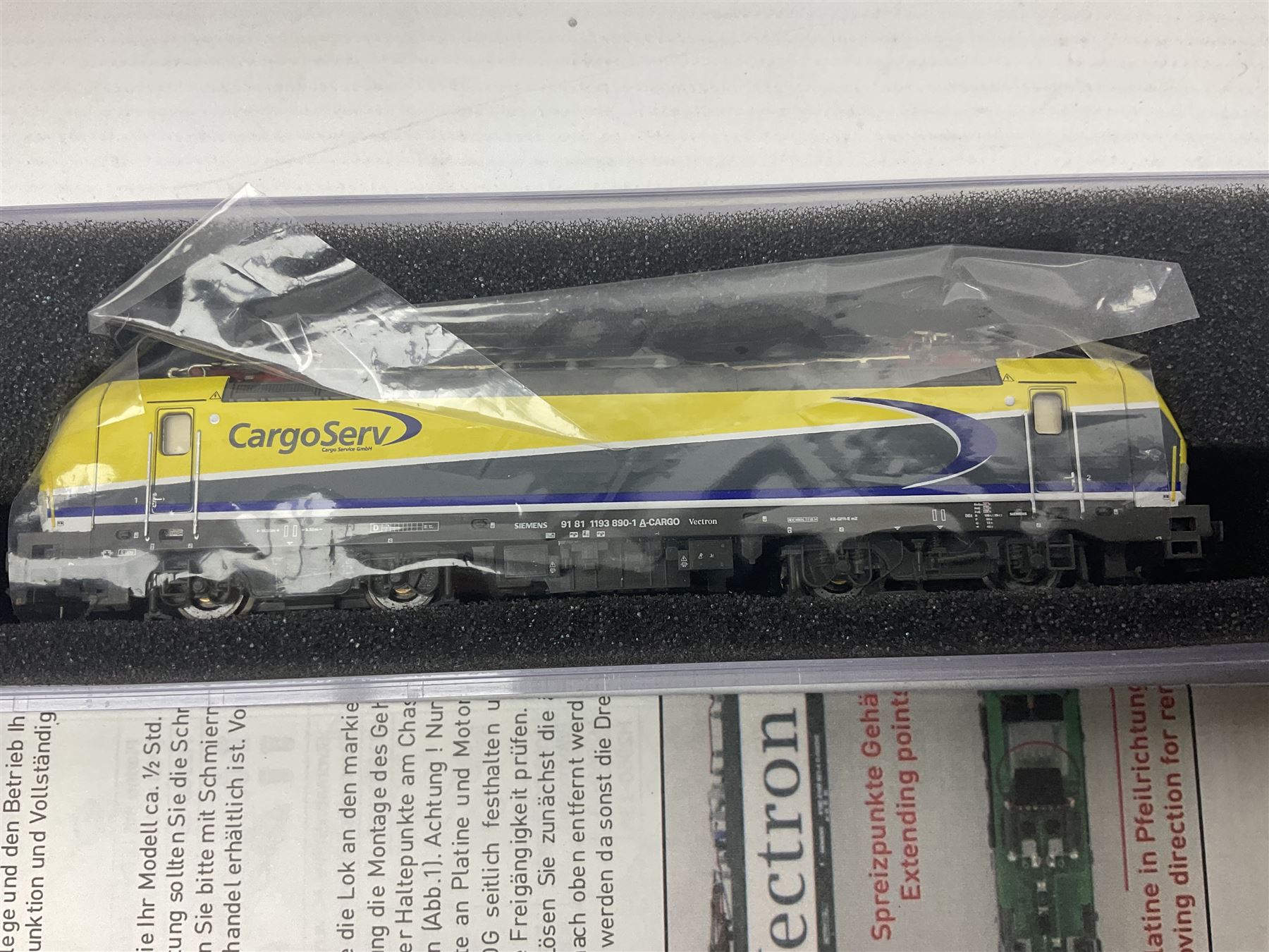 Hobbytrain 'N' gauge - three locomotives - H2970 Vectron Ep.VI CargoServ; H14902 Strassenbahn Duwag M6 Muhlheim/Ruhr; and H14903 Strassenbahn Duwag M6 Nurnberg; all boxed (3)