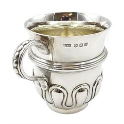 Scottish silver Arts and Crafts style silver mug by Brook & Son, Edinburgh 1938, the base inscribed 'George Heriot Mug' approx 8.8oz