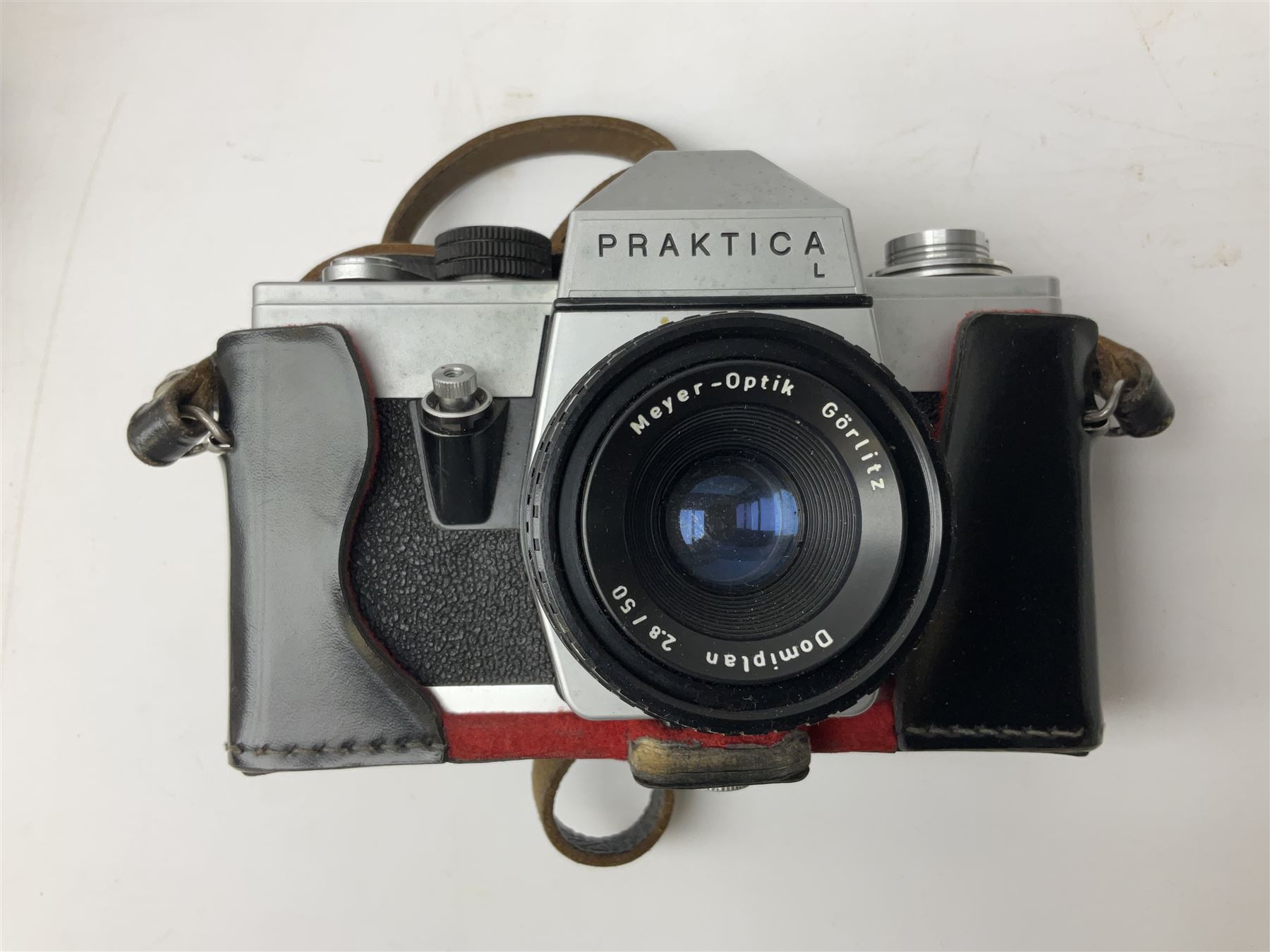 Praktica L camera body, with 'Meyer-Optik Gorlitz Domiplan 2.8/50' lens, CMS Commet II camera, Pair of Janik 8x30 binoculars in a case etc