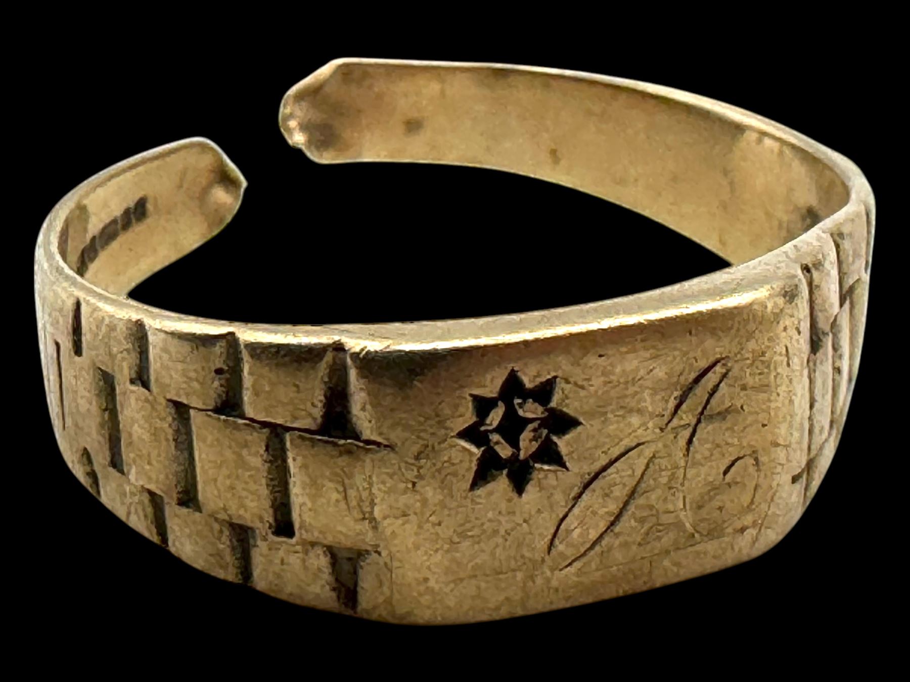 18ct gold stone set ring, together with a 9ct gold signet ring with split band