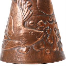 Newlyn Arts and Crafts beaten copper jug, the planished exterior decorated with fish, stamped Newlyn to base, H27cm 