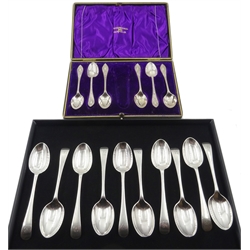  Ten Edwardian silver teaspoons, Old English pattern by Atkin Brothers, Sheffield 1902/3 and six Edwardian coffee spoons by Walker & Hall, approx 10.2oz   