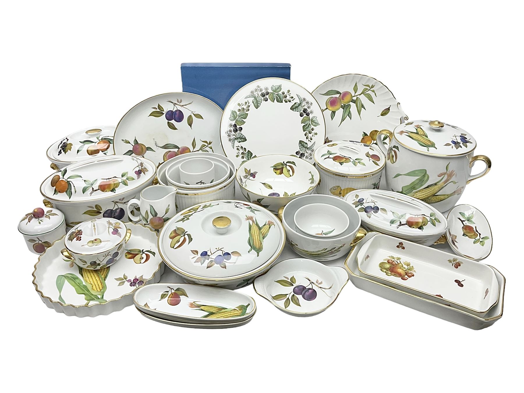 Royal Worcester Evesham pattern ceramics, including twin handled pot, oven dishes, pie dishes, bowls, jugs, etc together with other Royal Worcester ceramics 