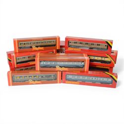 Hornby 00 gauge rolling stock, comprising R157 BR Diesel Power Car, R739 Operating Breakdo...