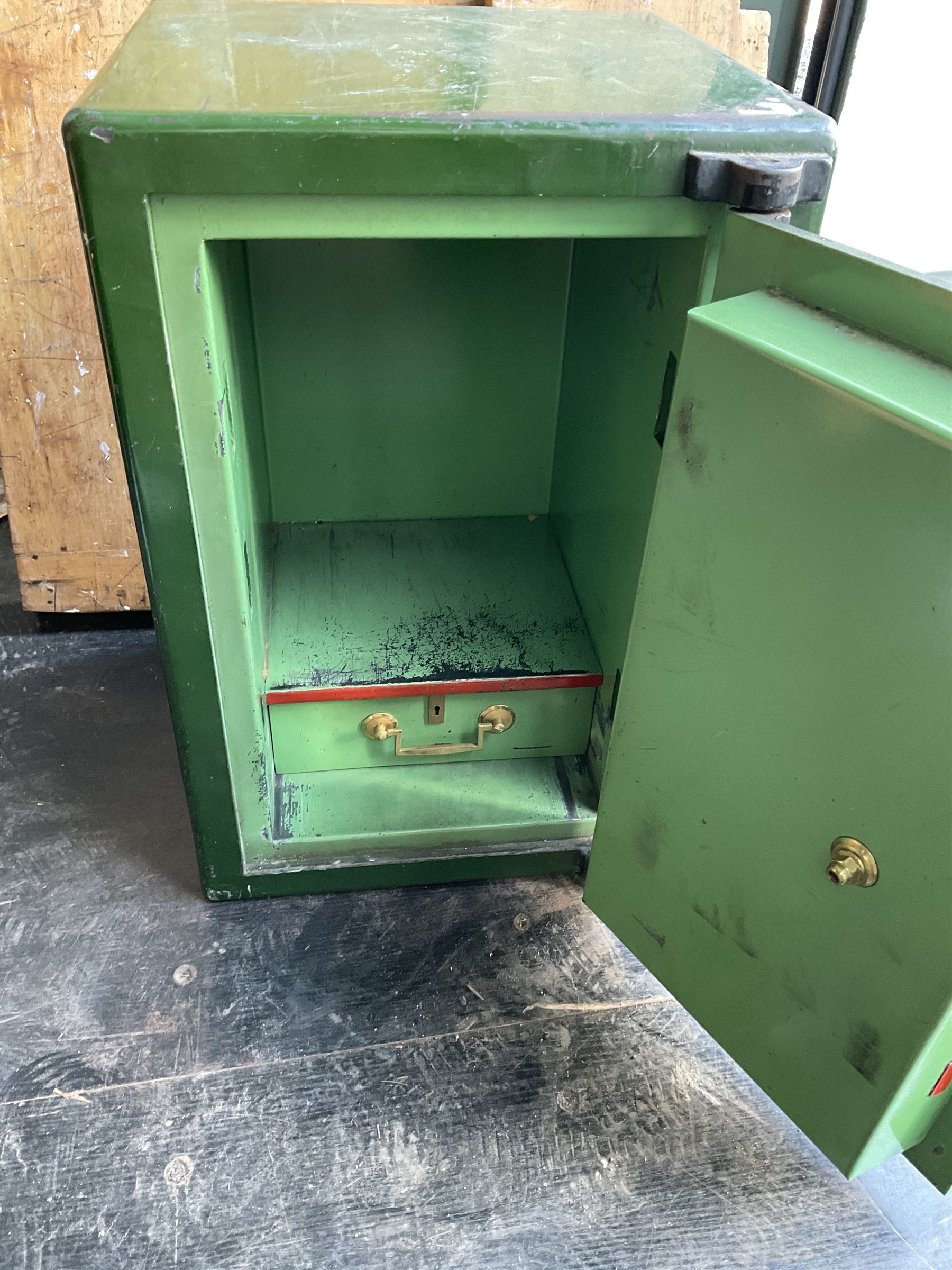 Antique Vintage Cast Iron Safe by A. P. Jordan & Co. of Wolverhampton, with key - THIS LOT IS TO BE COLLECTED BY APPOINTMENT FROM DUGGLEBY STORAGE, GREAT HILL, EASTFIELD, SCARBOROUGH, YO11 3TX