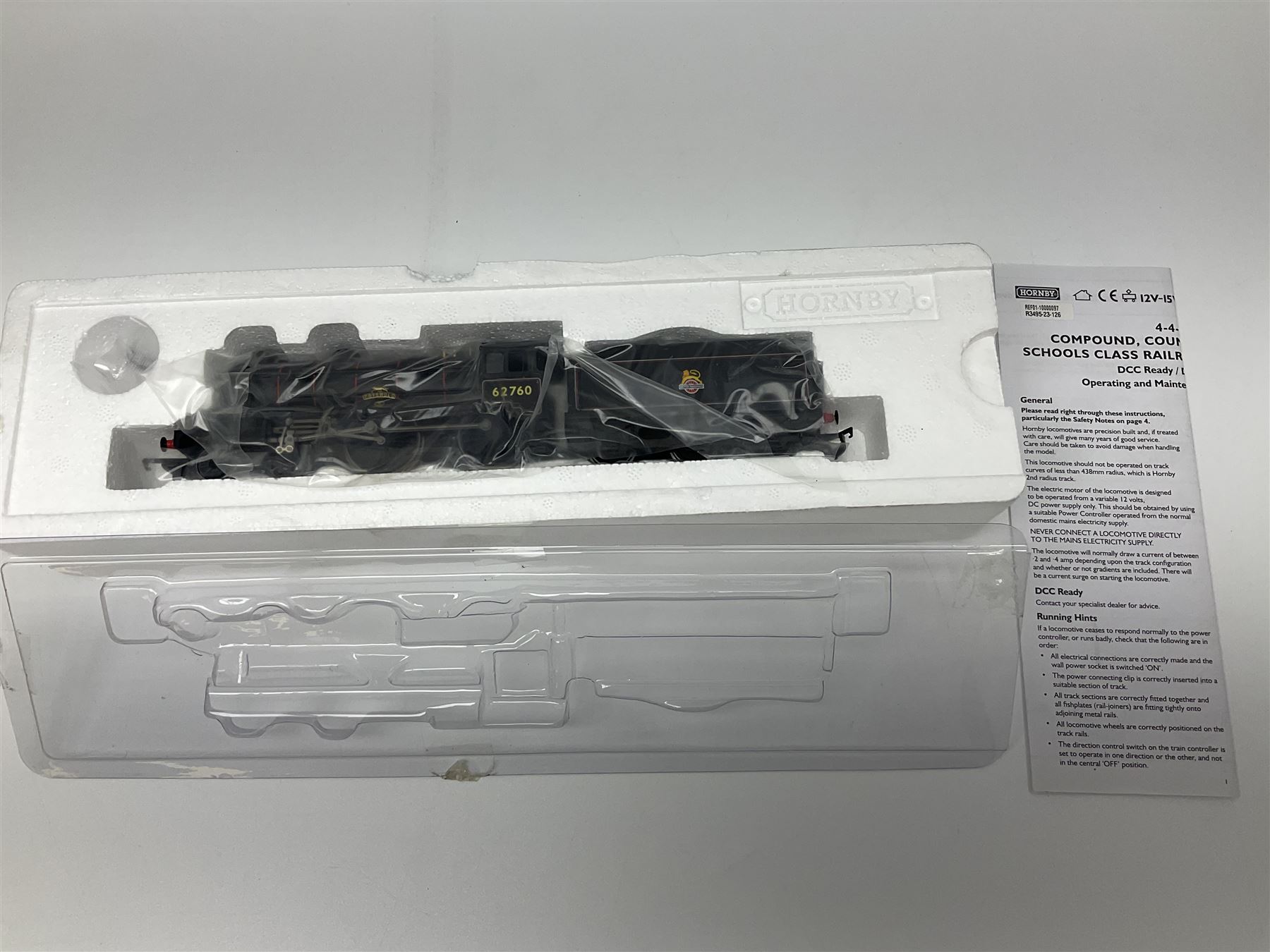 Hornby '00' gauge - D49/1 Hunt Class 4-4-0 locomotive 'The Cotswold' No.62760; and Class J15 0-6-0 locomotive No.65475; both DCC ready; both boxed (2)