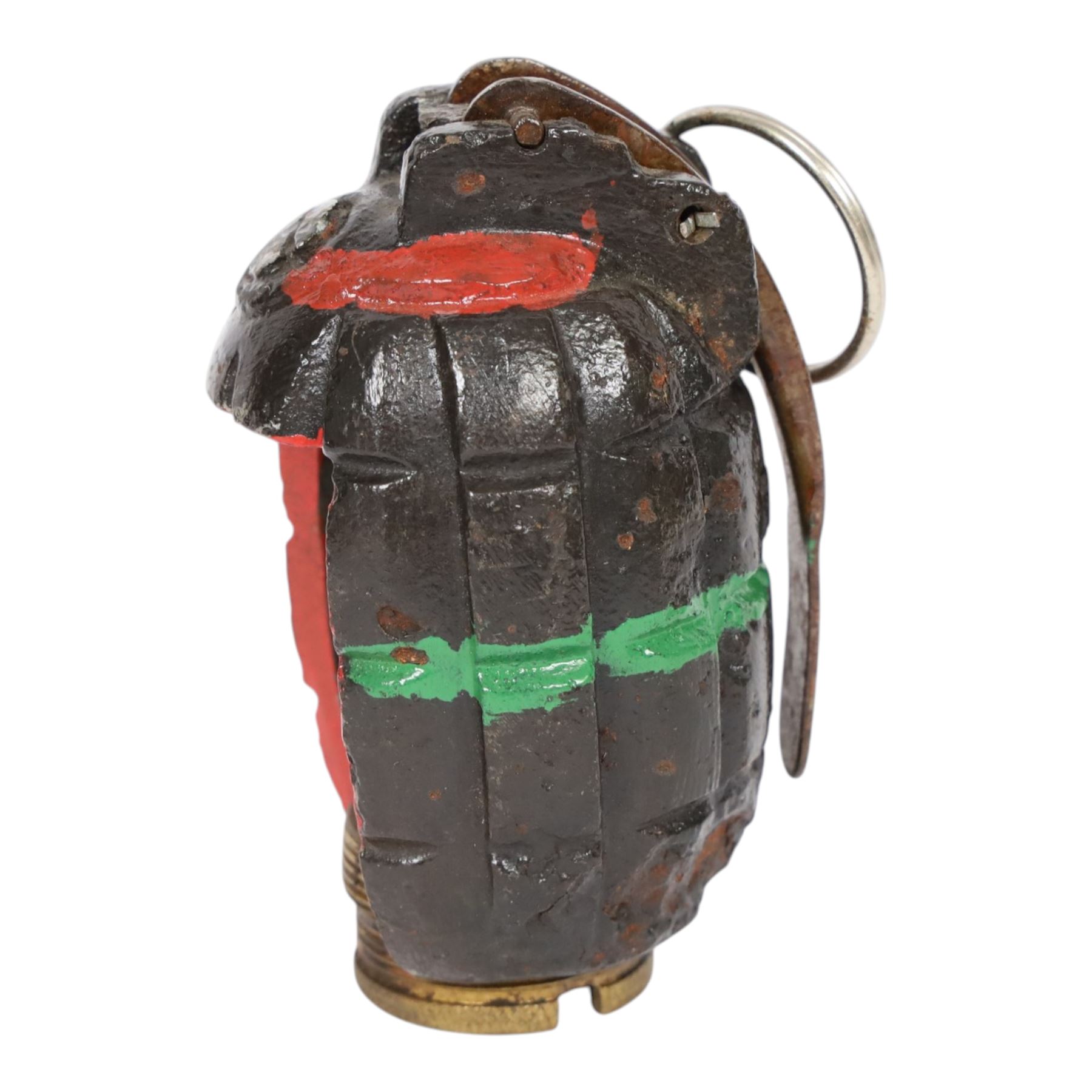 WWI No.5 Mk.1 Mills Bomb,Hand Grenade, the base dated 1916, the side cut-away and painted, H10cm