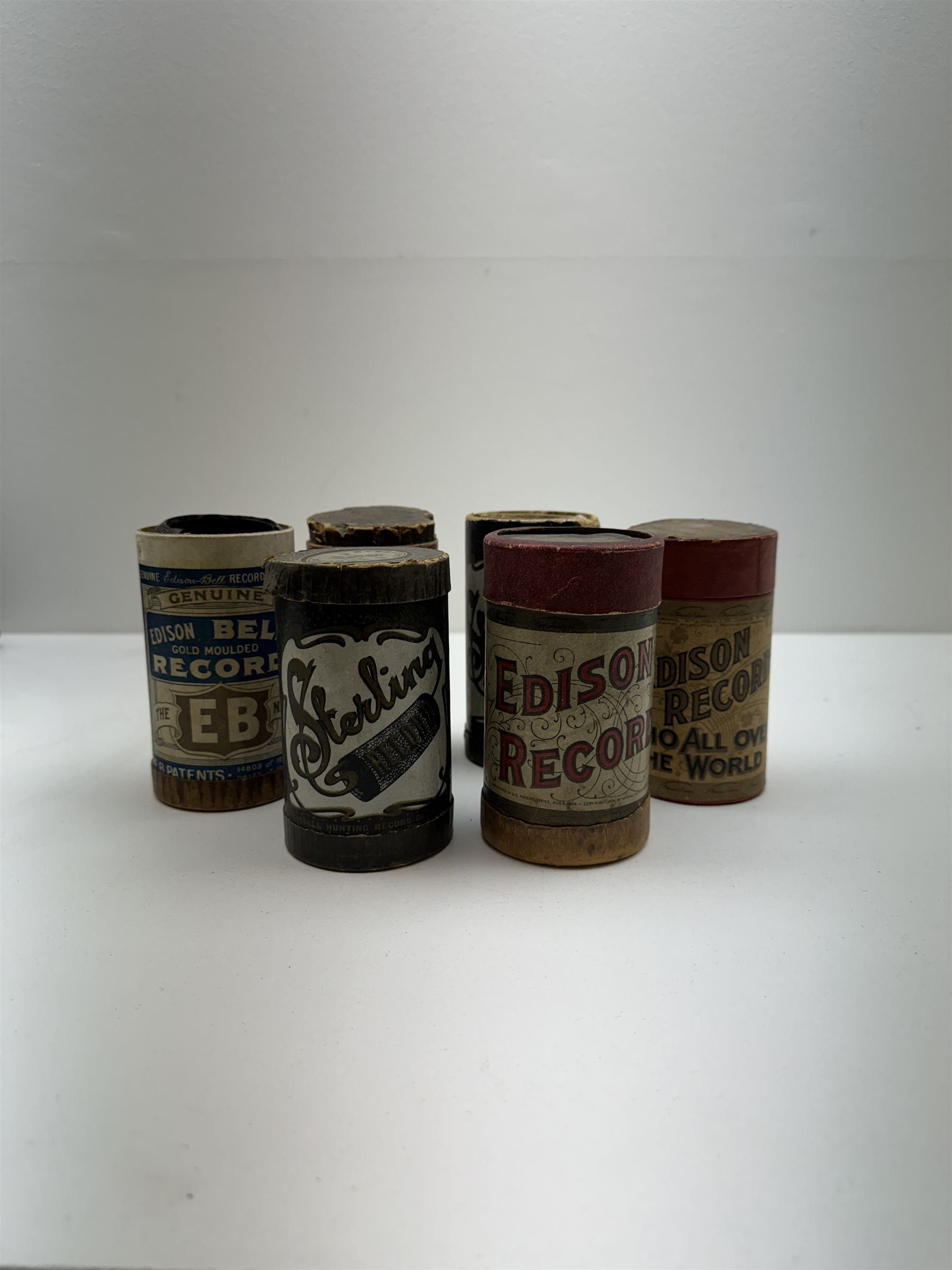 Early 20th century Edison Standard phonograph, with lift-off oak cover, Serial No S160855, brass horn, W25cm