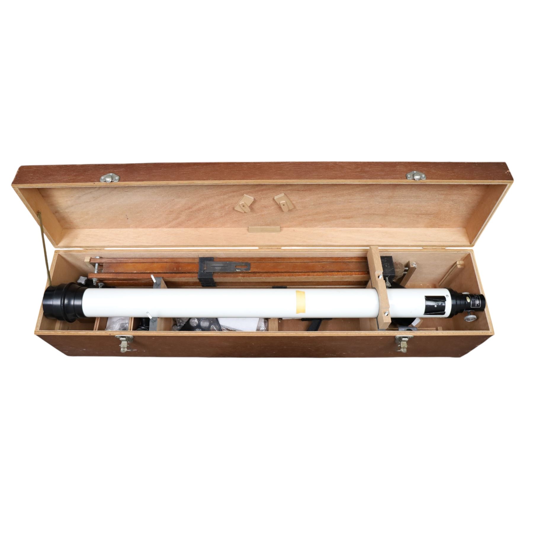 Prinz Optics Astronomical telescope model 660, D = 76.2mm, f/1250mm, with wooden tripod in a wooden box 