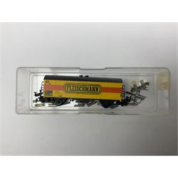 Fleischmann ‘N’ gauge ‘Piccolo’ - sixteen carriages, wagons and cars comprising nos. 8051, 8052, 8055, 8064, 8119K, 8127, 8128, 8129, 8202, 8211, 8224, 8240, 8281, 8301, 8500, 9372; along with Minitrix N503 Shock Van and 13576 6 ton Mineral Wagon; boxed and loose (18) 