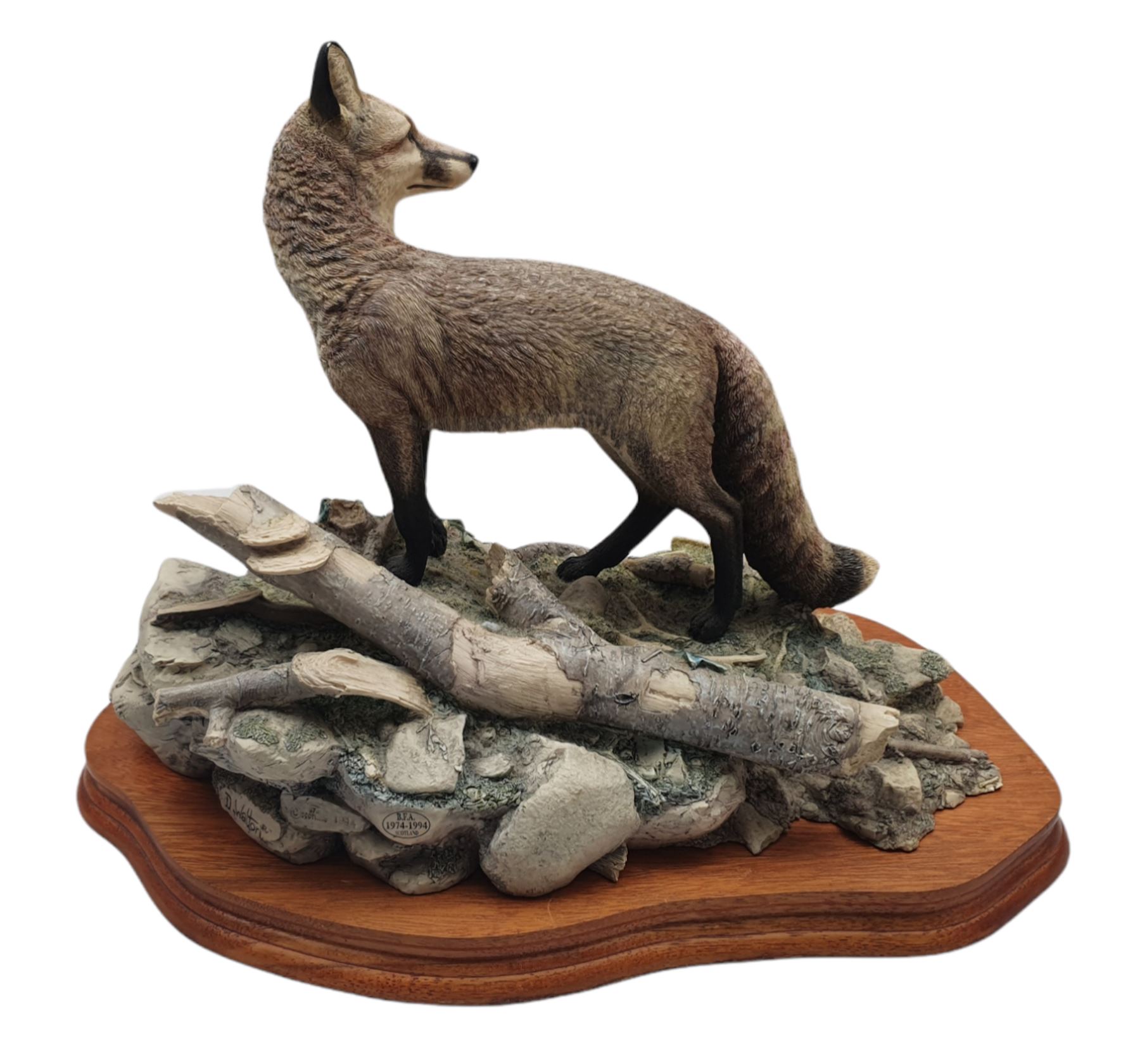 Limited edition Border Fine Arts figure 'The Last Look', depicting a fox upon naturalistic base, by David Walton, signed and impressed 1994, no.813/1250, model BFA204, on wooden base 