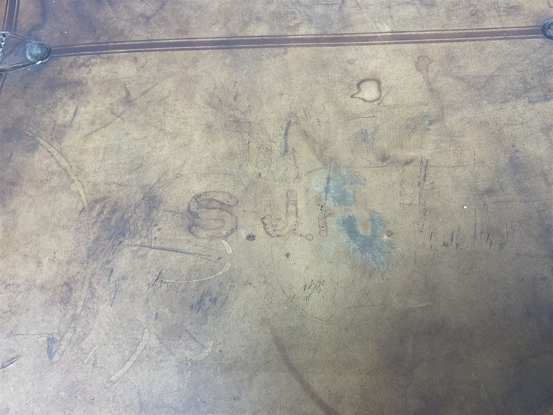 Late 19th/early 20th century stitched and studded leather portmanteau type suitcase with expanding lid and straps, L61cm