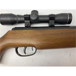 Sports Marketing SMK .22 air rifle with break barrel action and SMK 4 x 28 telescopic sight NVN L109cm; with small quantity of pellets