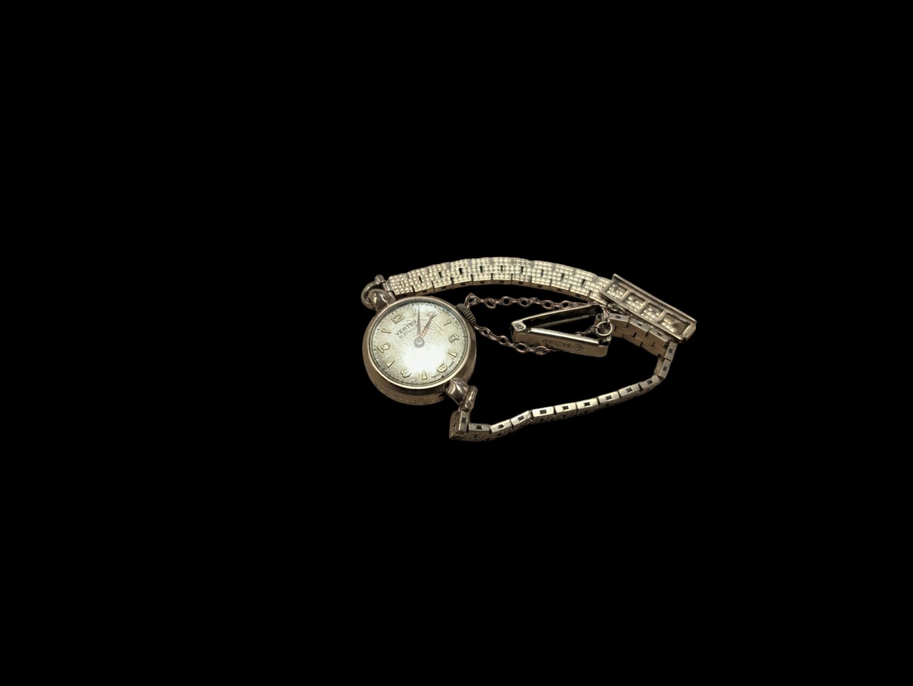 Vertex Revue ladies 9ct gold wristwatch, on 9ct gold bracelet, hallmarked