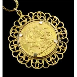 King George V 1912 gold full sovereign coin, loose mounted in 9ct gold pendant, on 9ct gold necklace chain