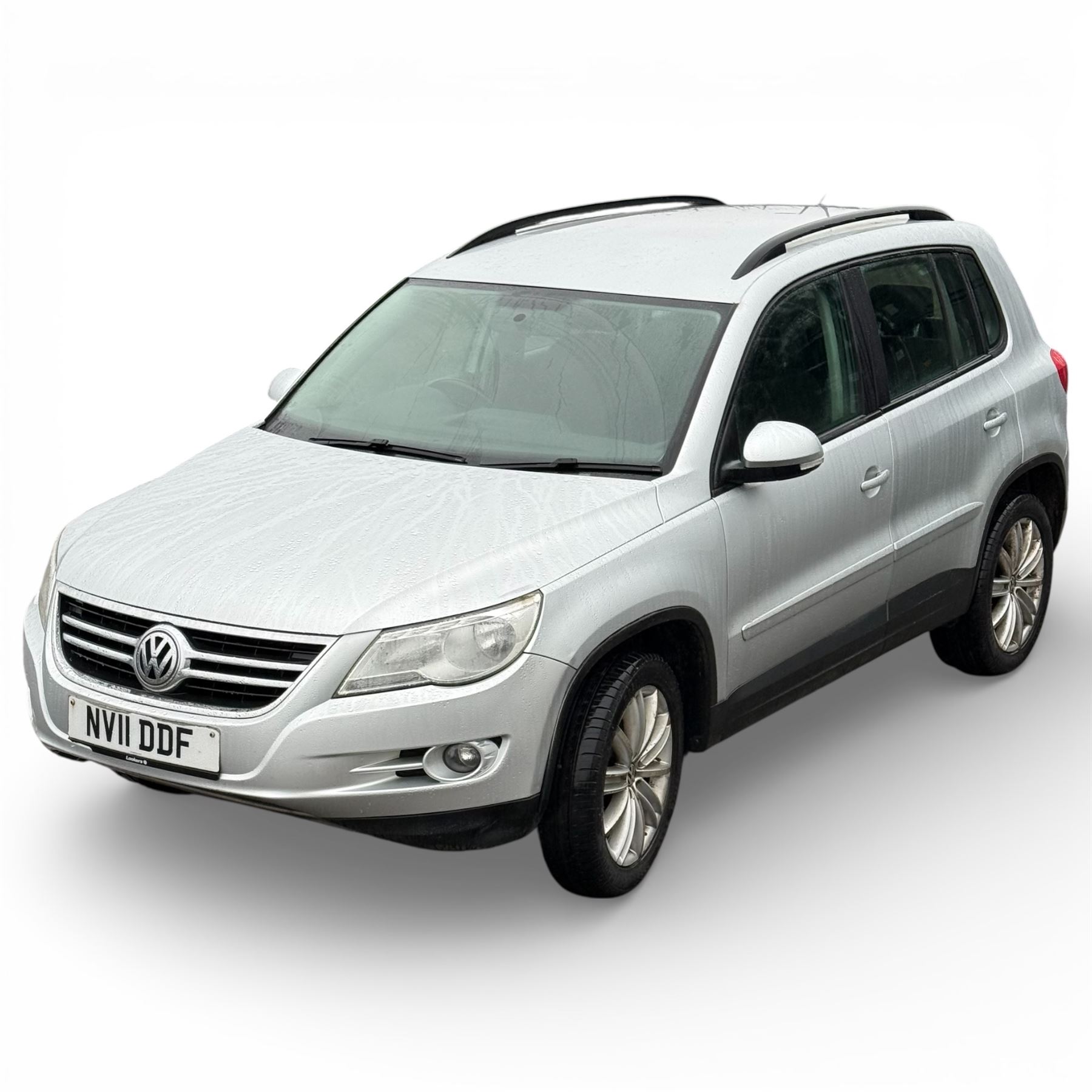 VW Tiguan, 2 Litre diesel, Automatic, 2011, Silver, MOT till 06/09/2026, 120,000 Miles (NV11 DDF)