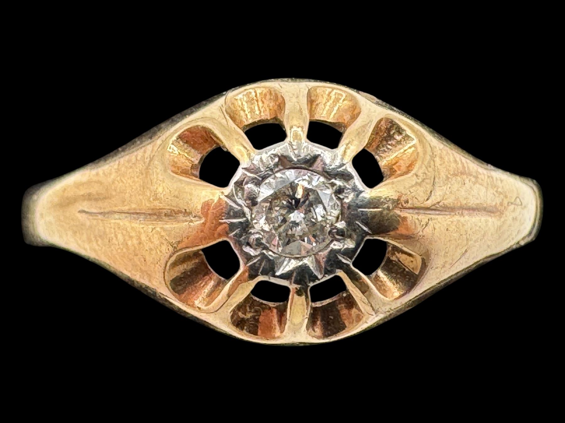 9ct gold illusion set diamond signet ring and a 9ct gold garnet ring