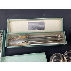 Gee & Holmes Ltd Elizabethan pattern part canteen of silver plated cutlery, stamped GH Heritage Plate