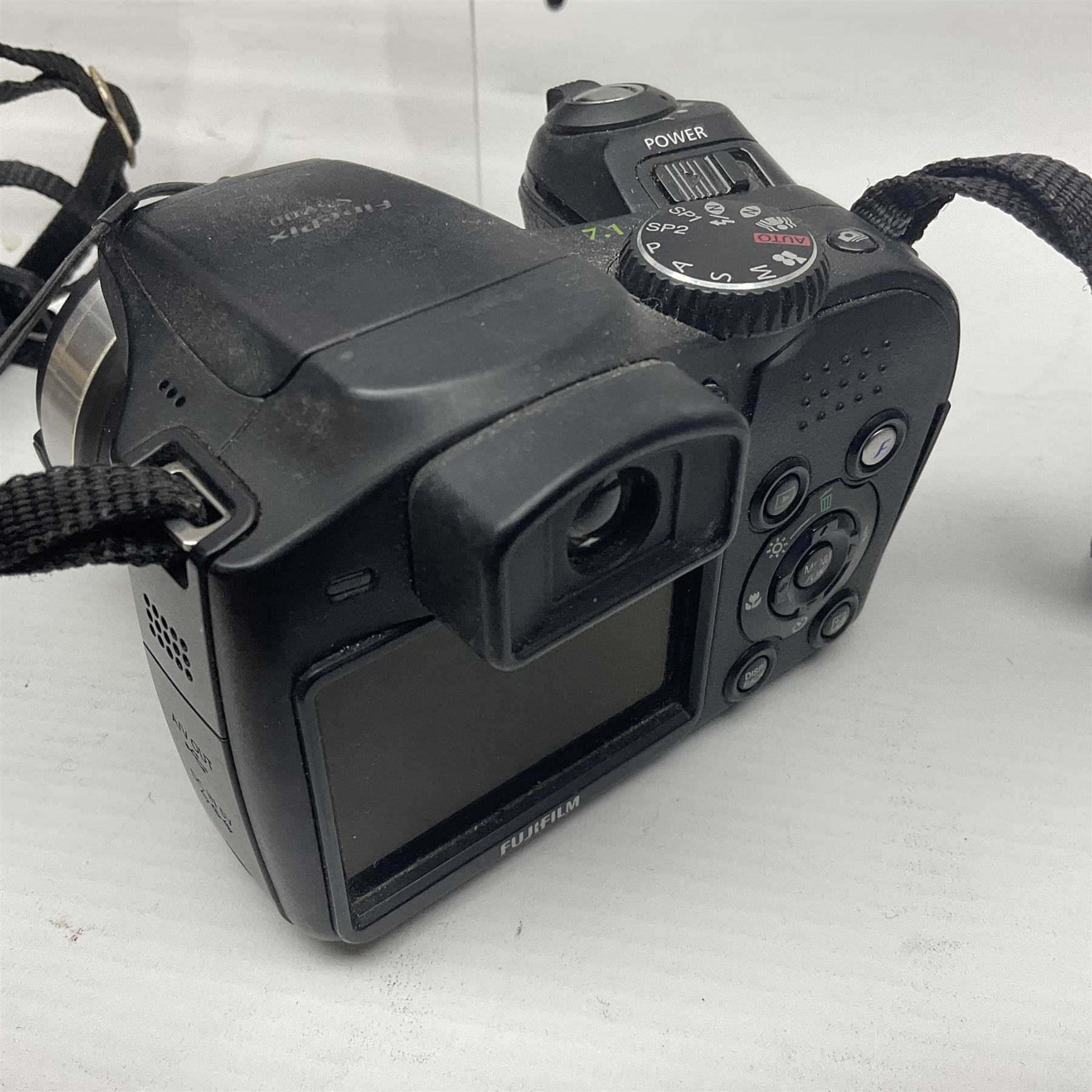 Four Olympus cameras, to include AF10 Super, XA2, Shoot & Go and Supertrip examples, together with Miranda ME-Z and Miranda ME-X DX cameras, an Agfa Optima camera with Agfa Paratonic DIN ASA Solitar 1:2.8/40 lens, Canon Snappy S camera and a Fujifilm Fine Pix S5700 camera, serial no 7WE12368 (8)