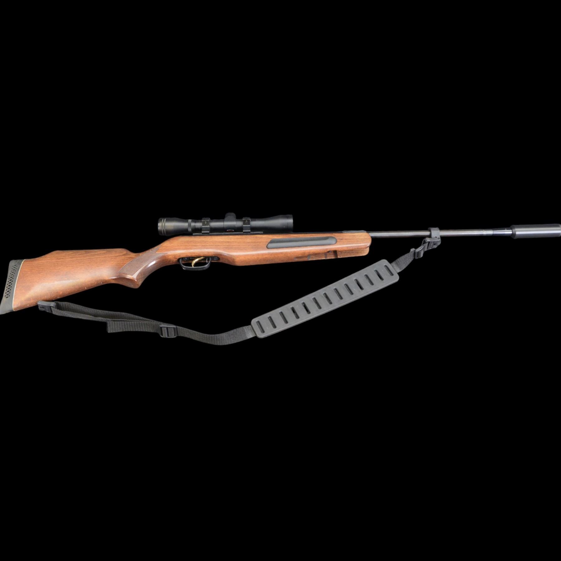 Gamo Maxima .22 break barrel air rifle, serial no 04-183689-04, with Gamo sight, in gun sleeve, L121cm