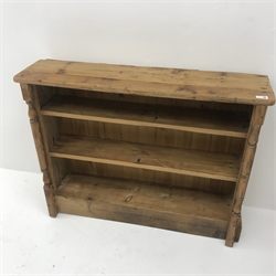  Country made pine bookcase, two shelves, plinth base (W101cm, H79cm, D25cm) and pine corner cabinet (2)  