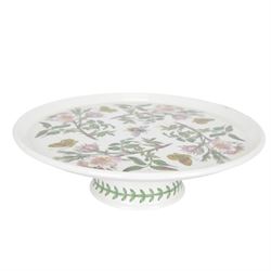 Portmeirion Botanic Garden pattern, including soup tureen and ladle, spice jars, flan dish, mixing bowls of various sizes etc