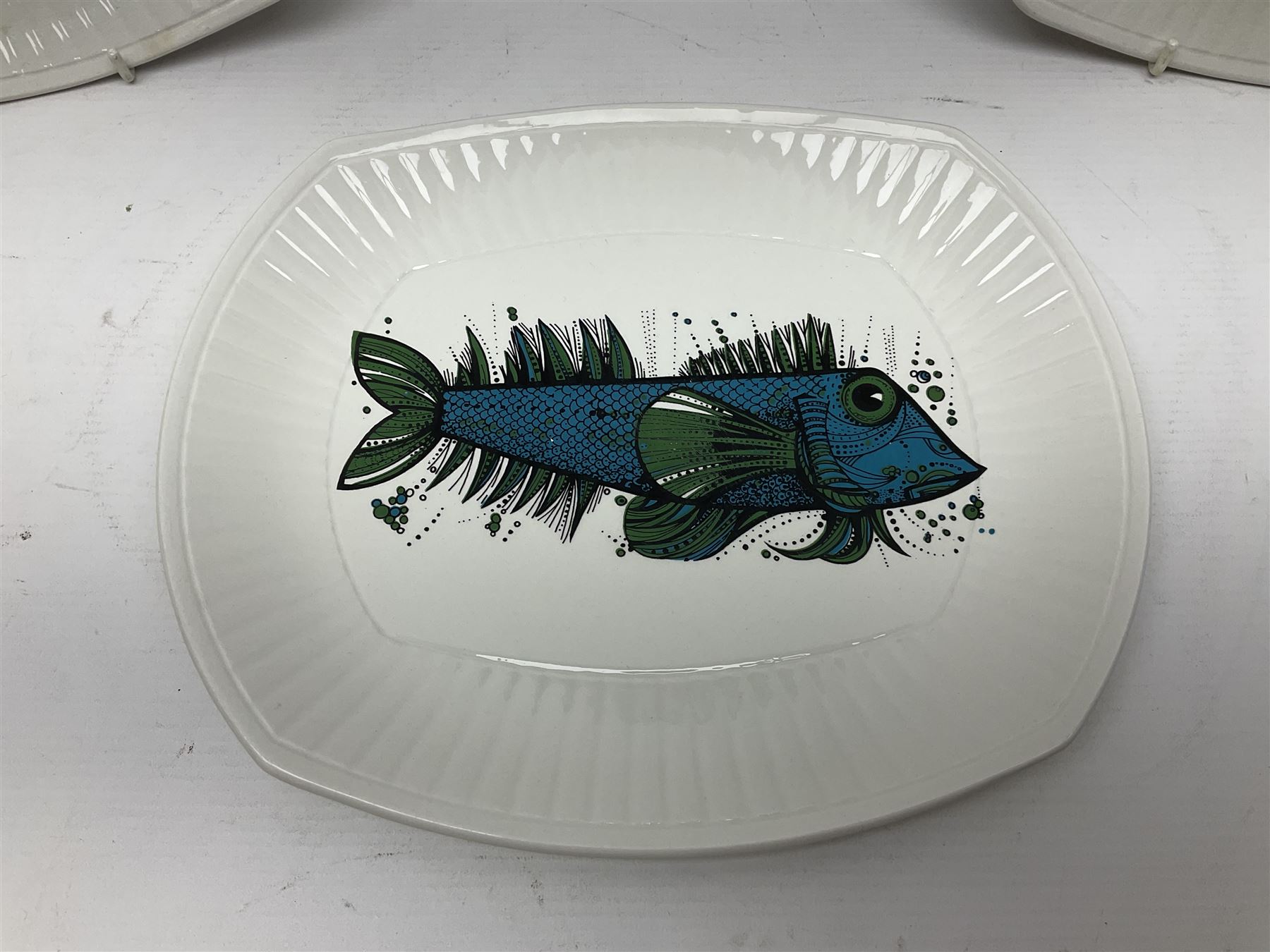 Set of Six Washington pottery fish series plates, titled Aquarius, together with two Ironstone pottery Beefeater plates, L28cm, H24cm