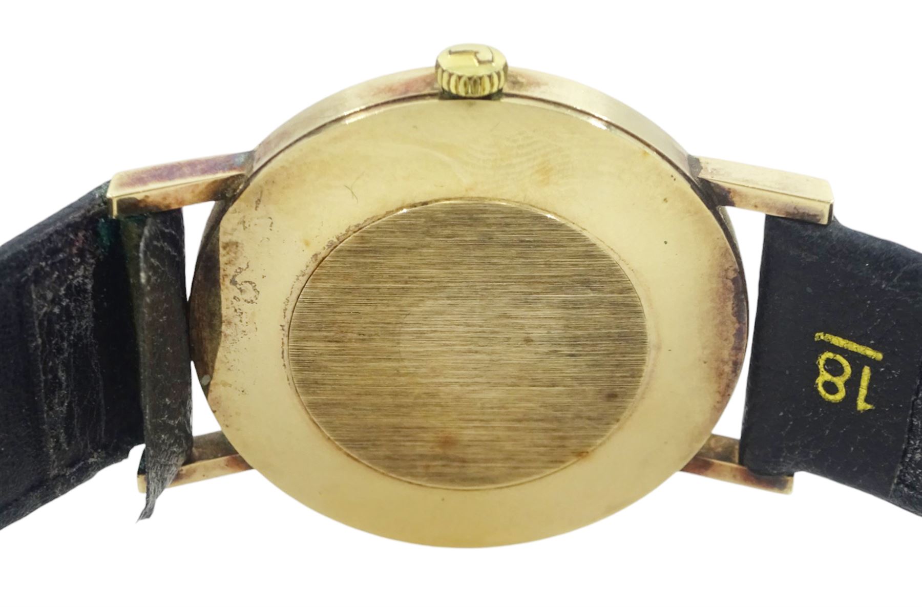 Roamer gentleman's 9ct gold manual wind wristwatch, champagne dial with baton hour markers and date aperture, on black leather strap