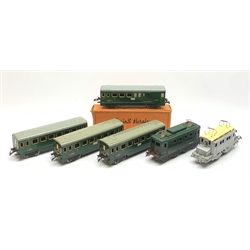 French Serie Hornby '0' gauge - two three-rail electric pantograph locomotives, SNCF BB-8051 in green and SNCF in silver/cream; together with four SNCF tin-plate passenger coaches (one first class/baggage, one second class and two third class), one boxed (6)